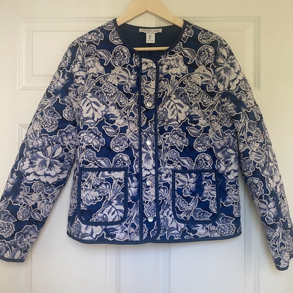 Rachel Zoe Jackets & Blazers - Rachel Zoe Quilted Floral Jacket w/ Front Pockets Size L Navy & White